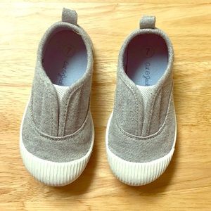 - Cat & Jack Girls Shoes Sparkly Gray, (7)